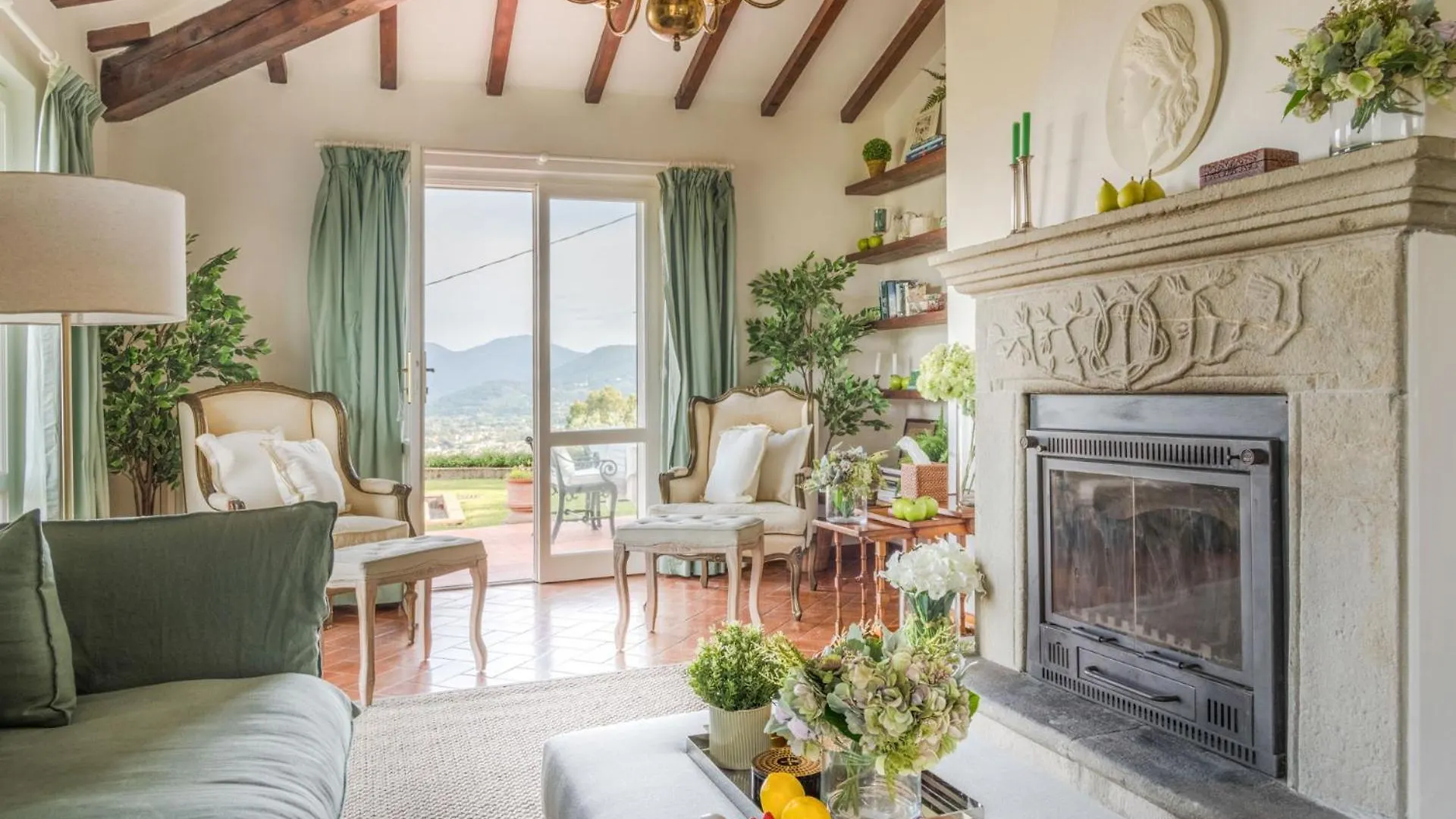 Villa Lontana Lucca 0*,