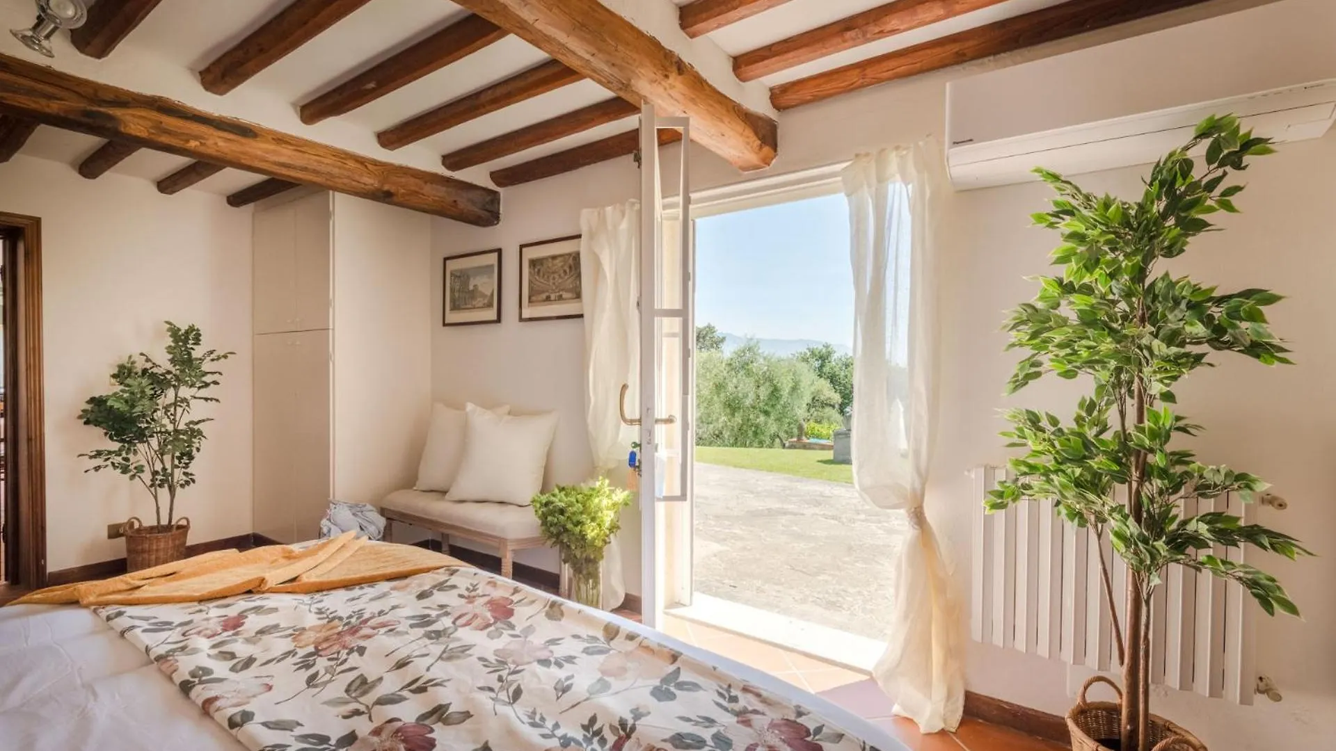 Villa Lontana Lucca