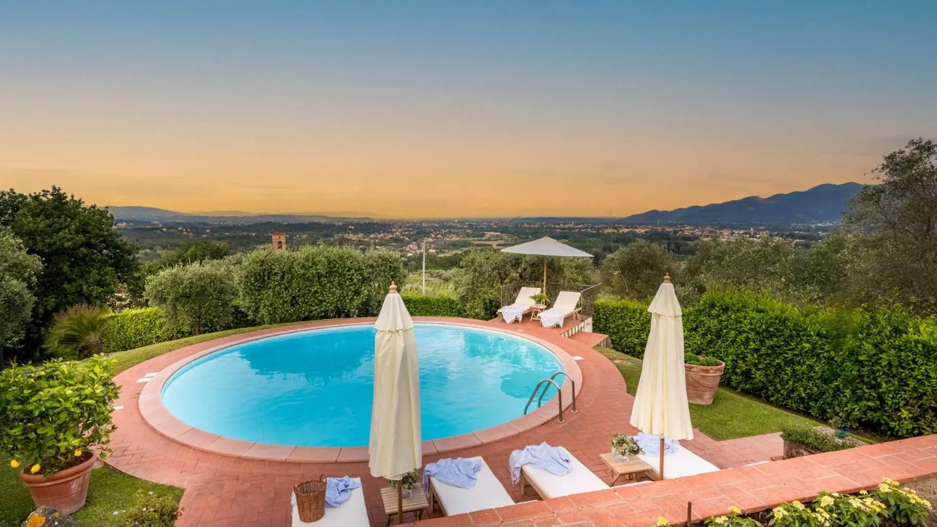 Villa Lontana Lucca