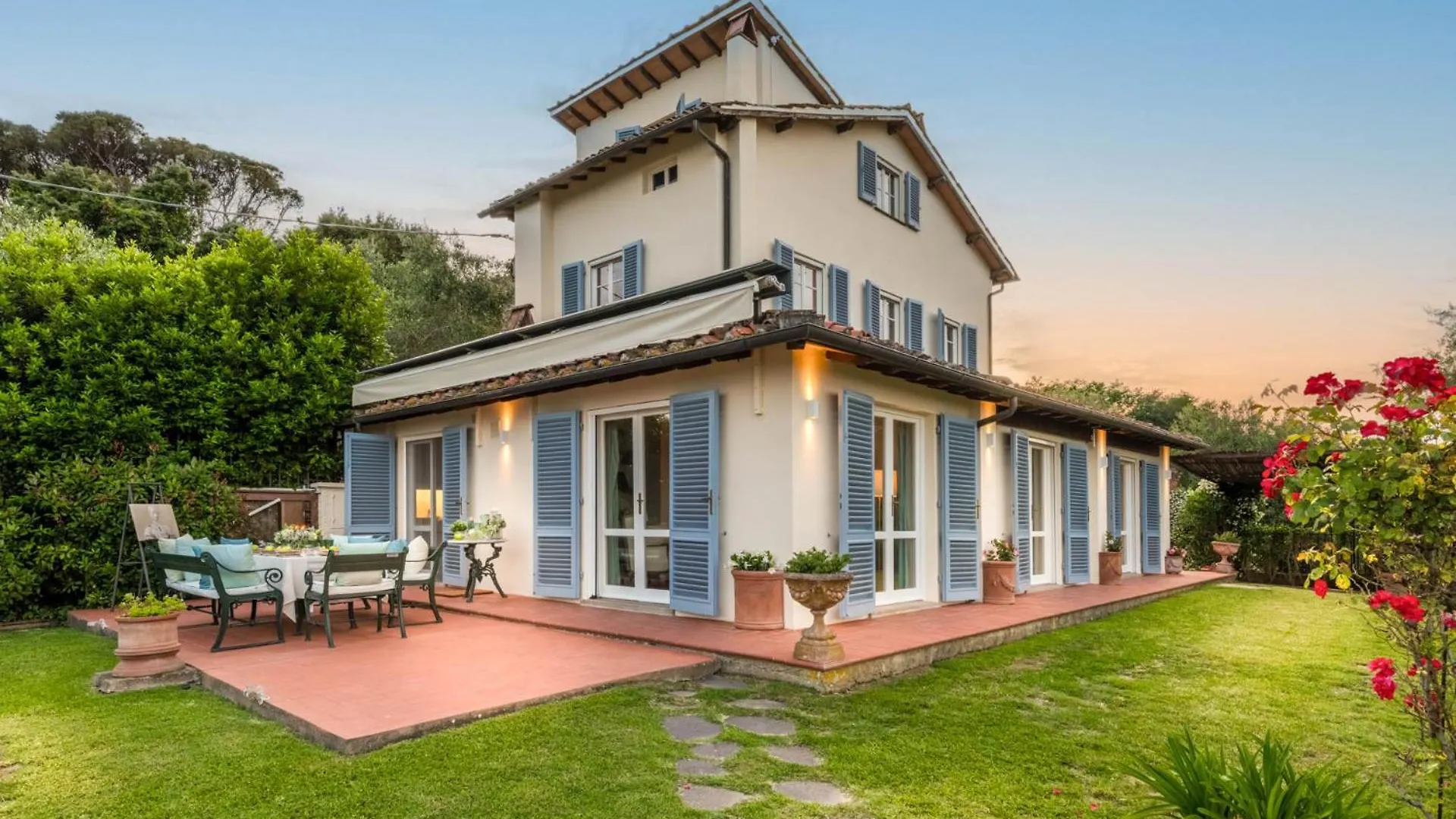 Villa Lontana Lucca 0*,